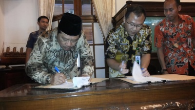 Bupati Sidoarjo Saiful Ilah bersama Kajari Sidoarjo Agus Budijanto