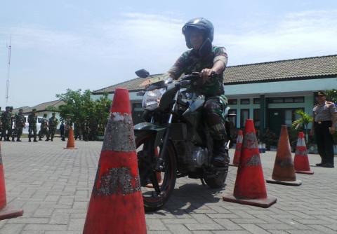  Dandim 0816 Bambang Utomo ikuti tes drive Satlantas Polres Sidoarjo