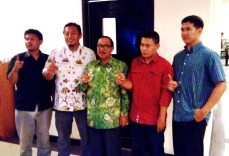 Pak Cip bersama pengurus Pemuda Muhammadiyah Sidoarjo