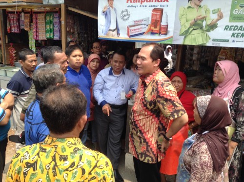Pedagang Pasar Sukodono berdialog dengan anggota DPR RI Bambang Haryo.