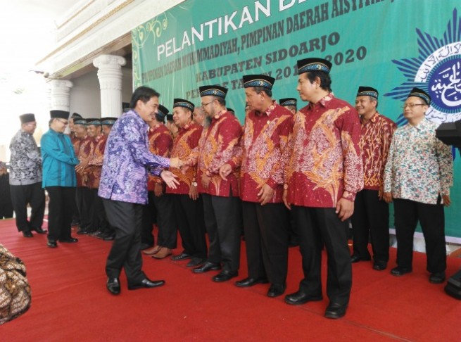 Wakil Bupati Sidoarjo Nur Ahmad Syaifudin memberi ucapan selamat kepada pengurus Daerah Muhammadiyah dan Aisyiyah Sidoarjo